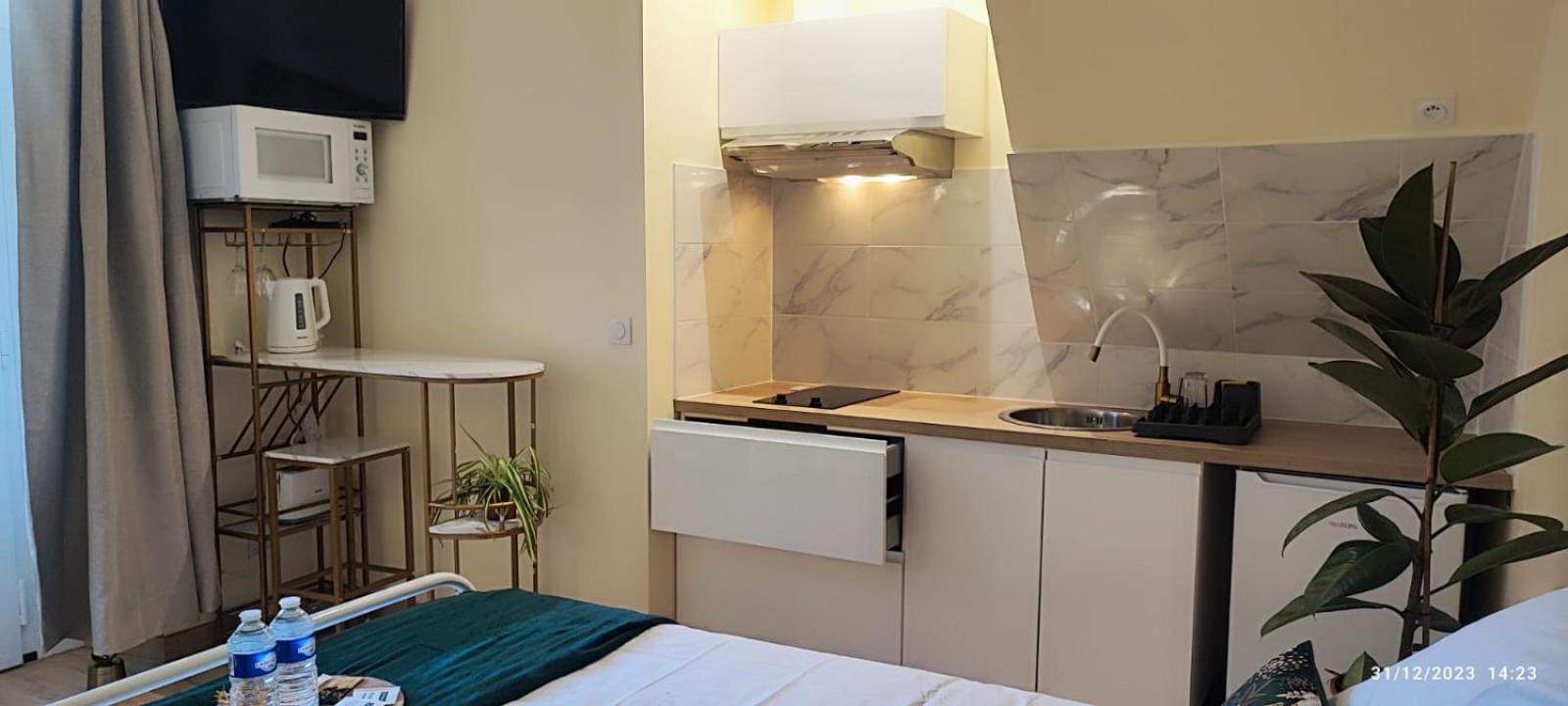 Le Cocoon Dore Poitiers Ngoại thất bức ảnh