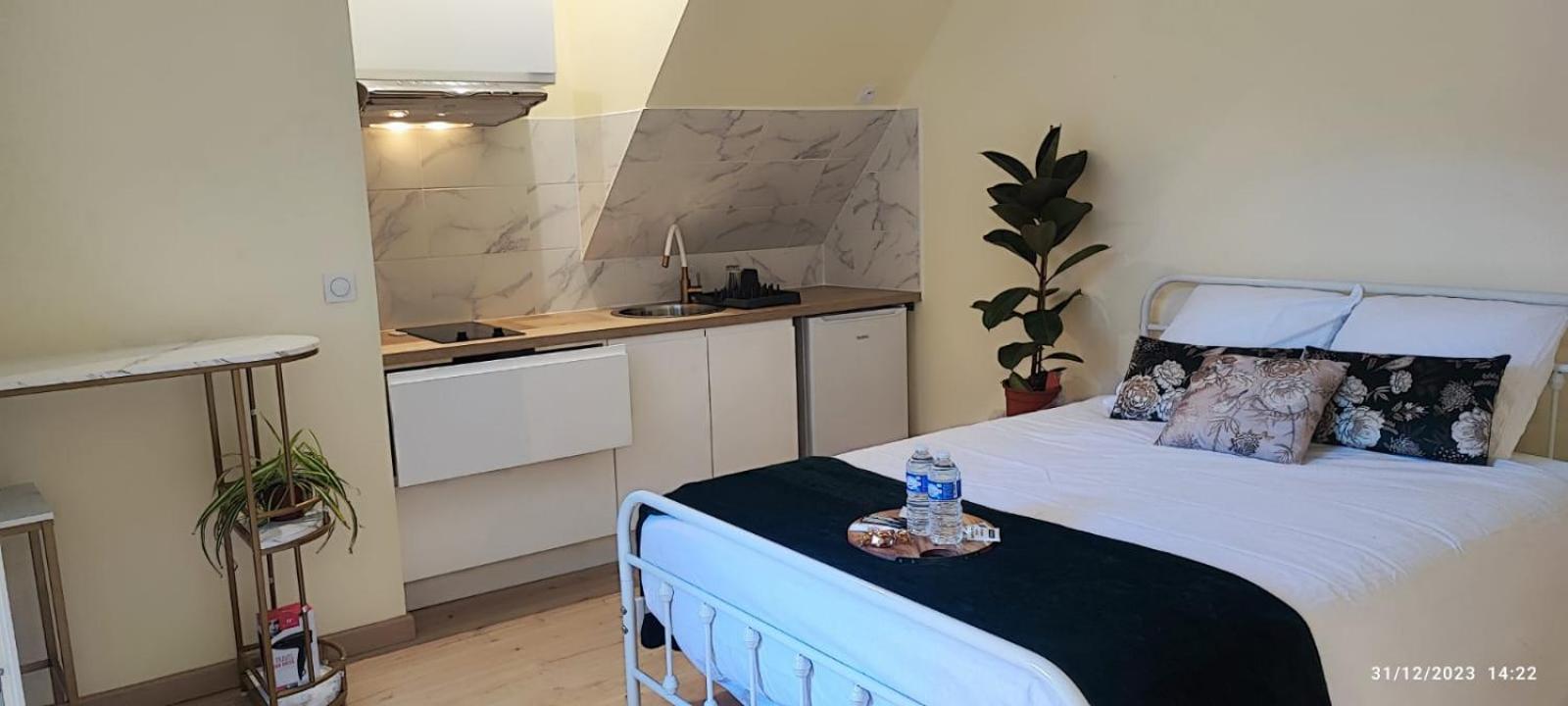 Le Cocoon Dore Poitiers Ngoại thất bức ảnh
